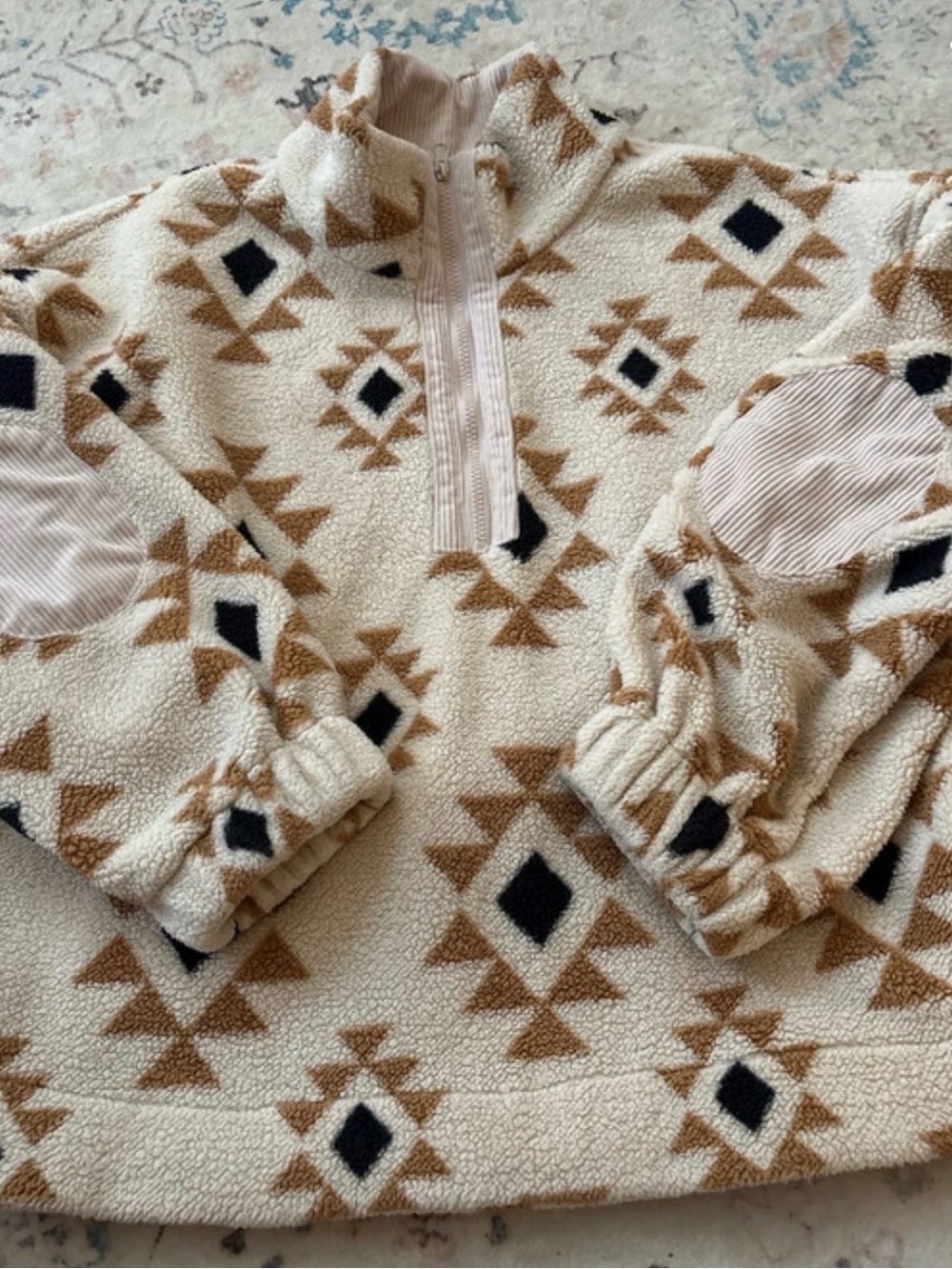Women’s Western Fleece Pullover. Half zip! Size medium. New in! Boutique!